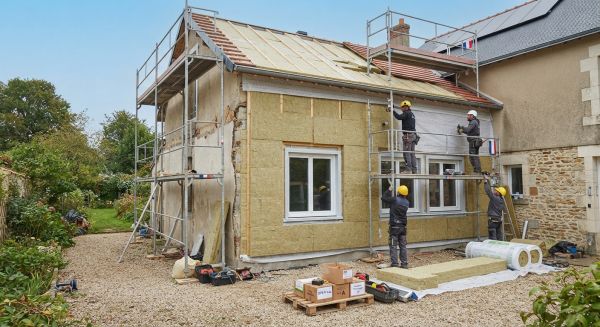 Optimisez votre DPE F : solutions d'isolation et travaux à entreprendre